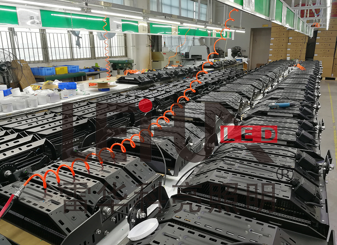 定制球場燈廣場燈投射燈高桿燈塔吊燈足球場燈籃球場燈羽毛球館燈